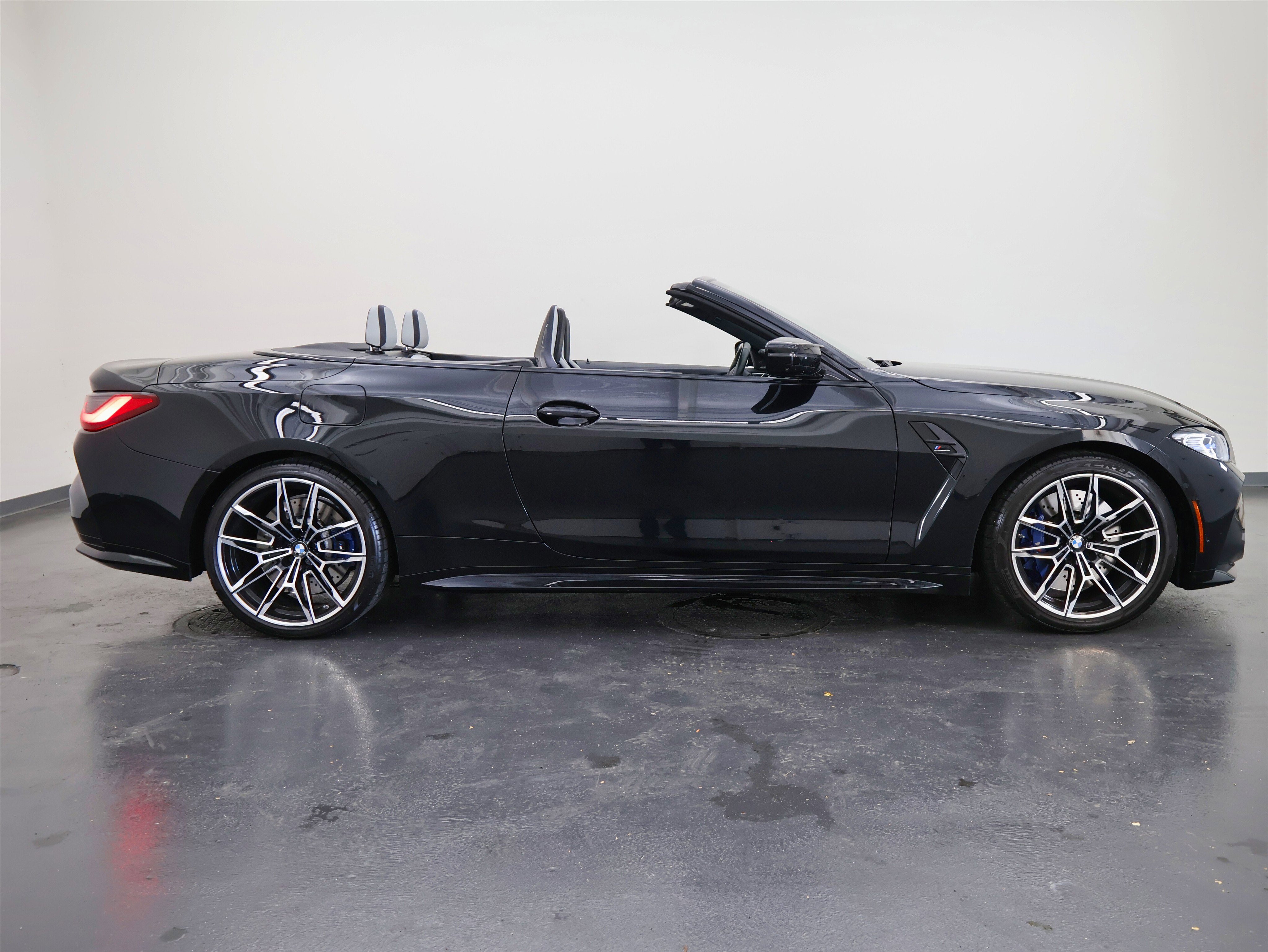 Used 2022 BMW M4 xDrive Competition image 3