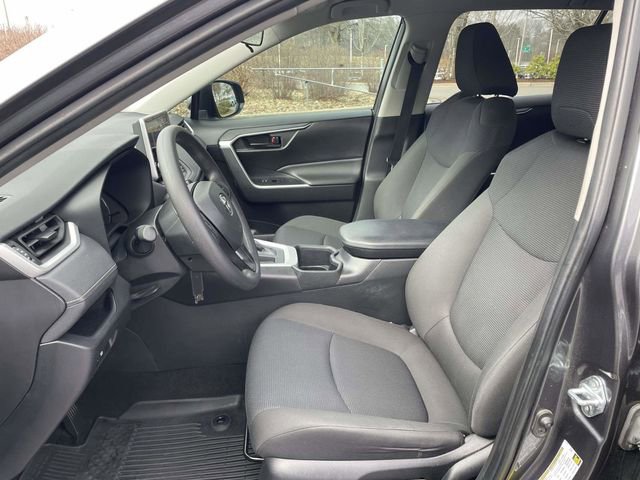 Used 2024 Toyota RAV4 LE image 18
