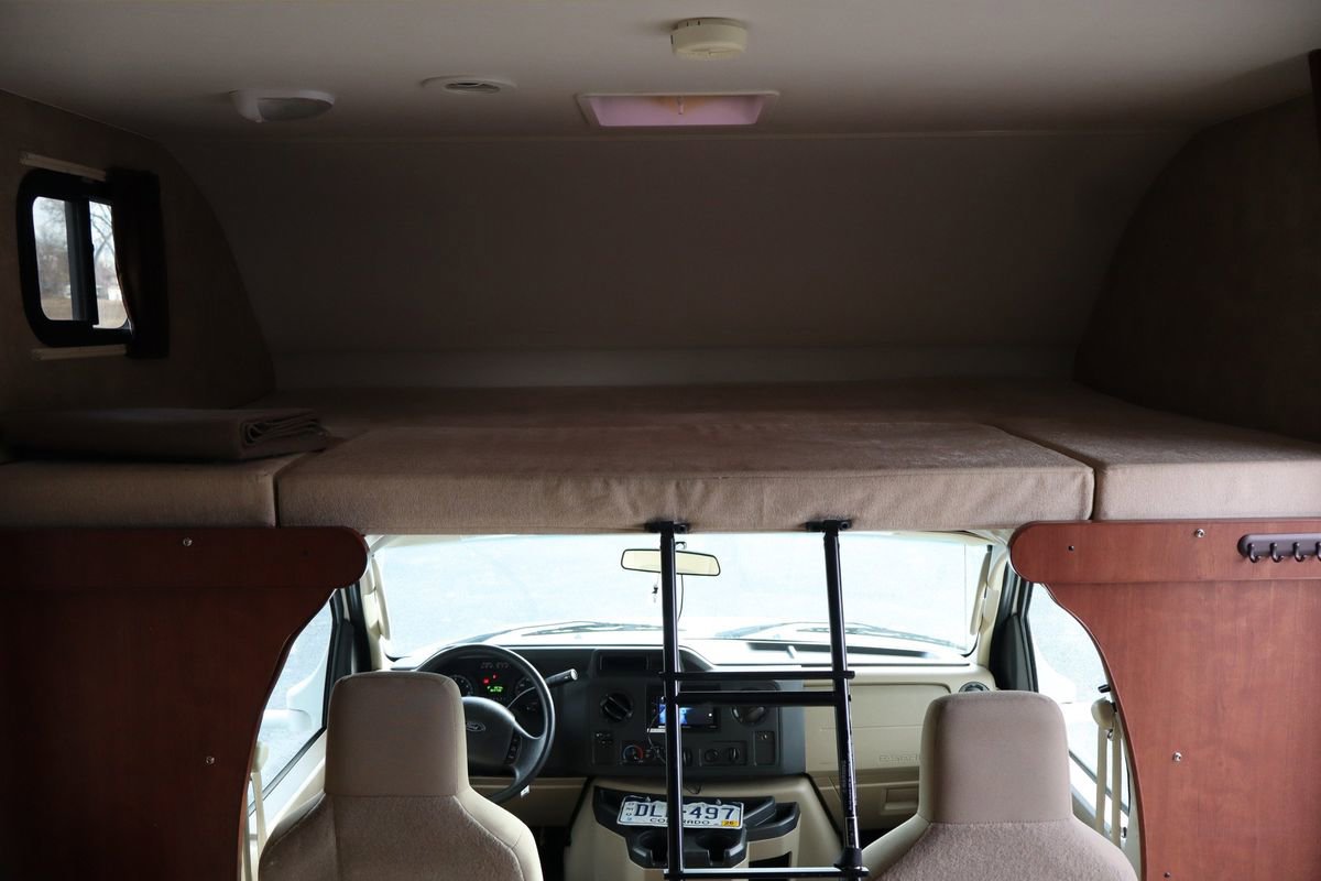 Used 2015 Ford E-450 and Econoline 450 Super Duty w/ Motorhome Prep Package image 31