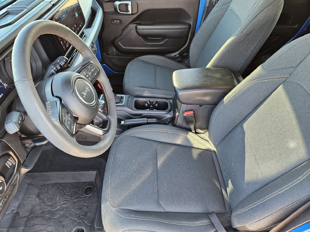 Used 2024 Jeep Wrangler Unlimited Sport AWD/4WD image 13