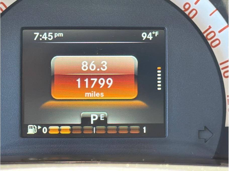 Used 2016 smart fortwo Proxy RWD image 11