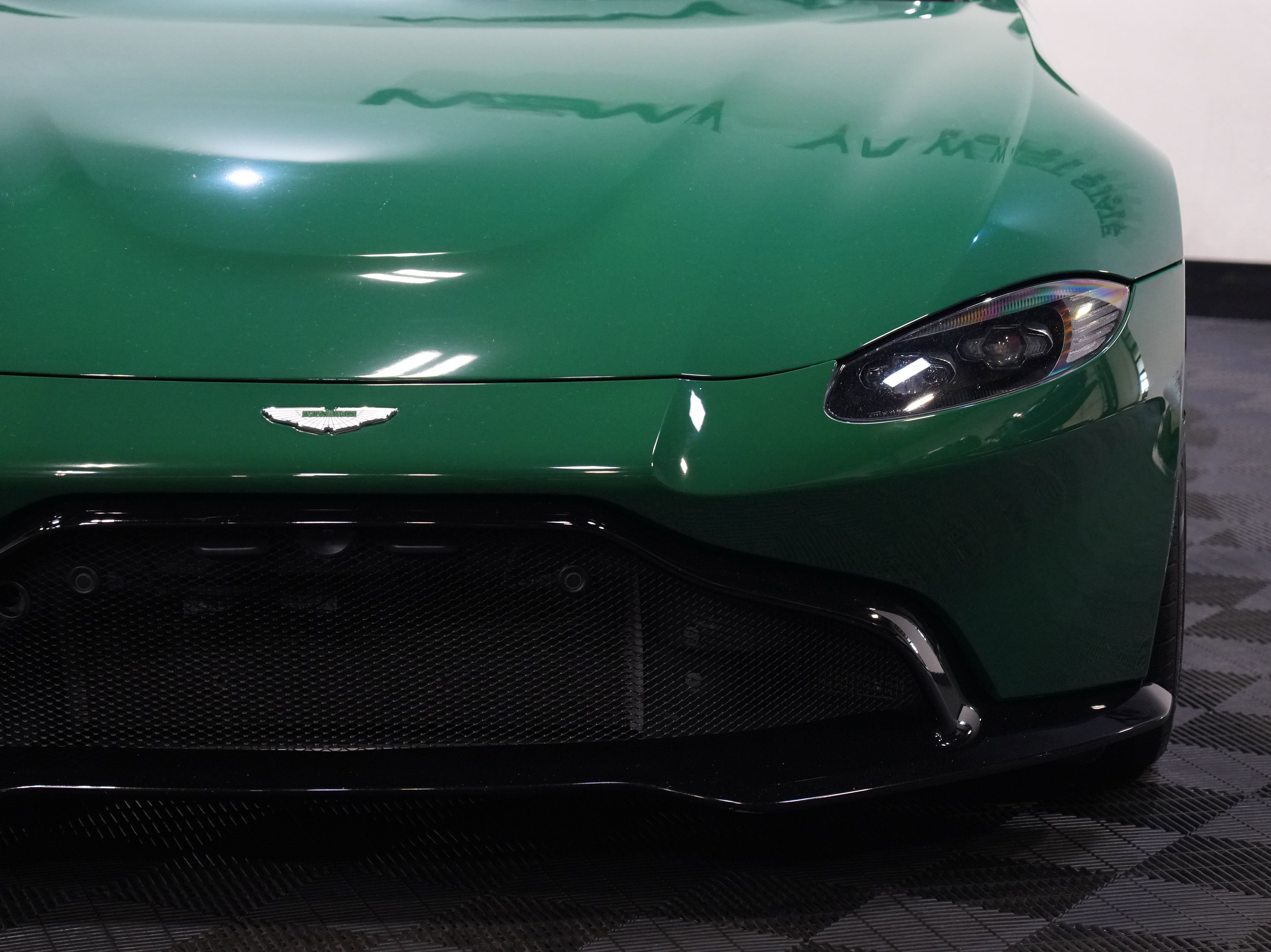 Used 2019 Aston Martin V8 Vantage Coupe RWD image 10