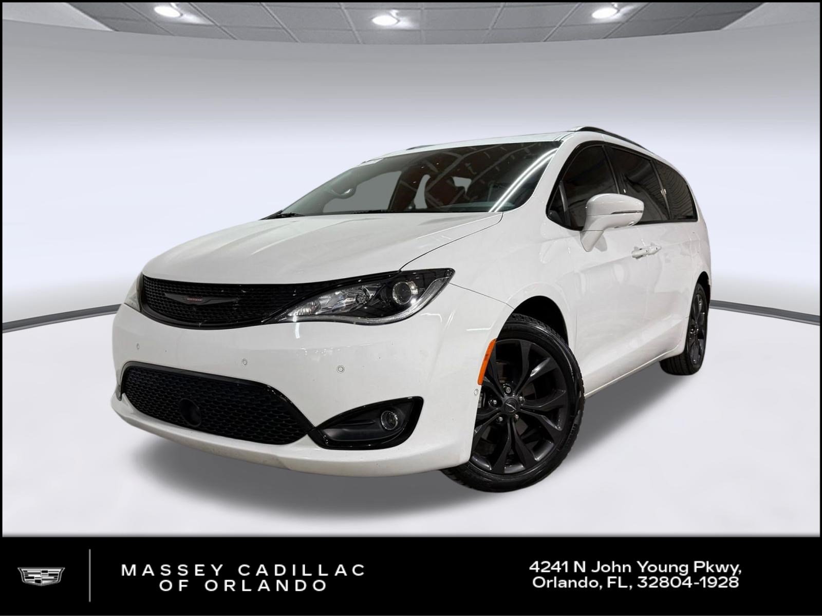 Used 2020 Chrysler Pacifica Limited w/ Quick Order Package 27H Red S FWD image 1
