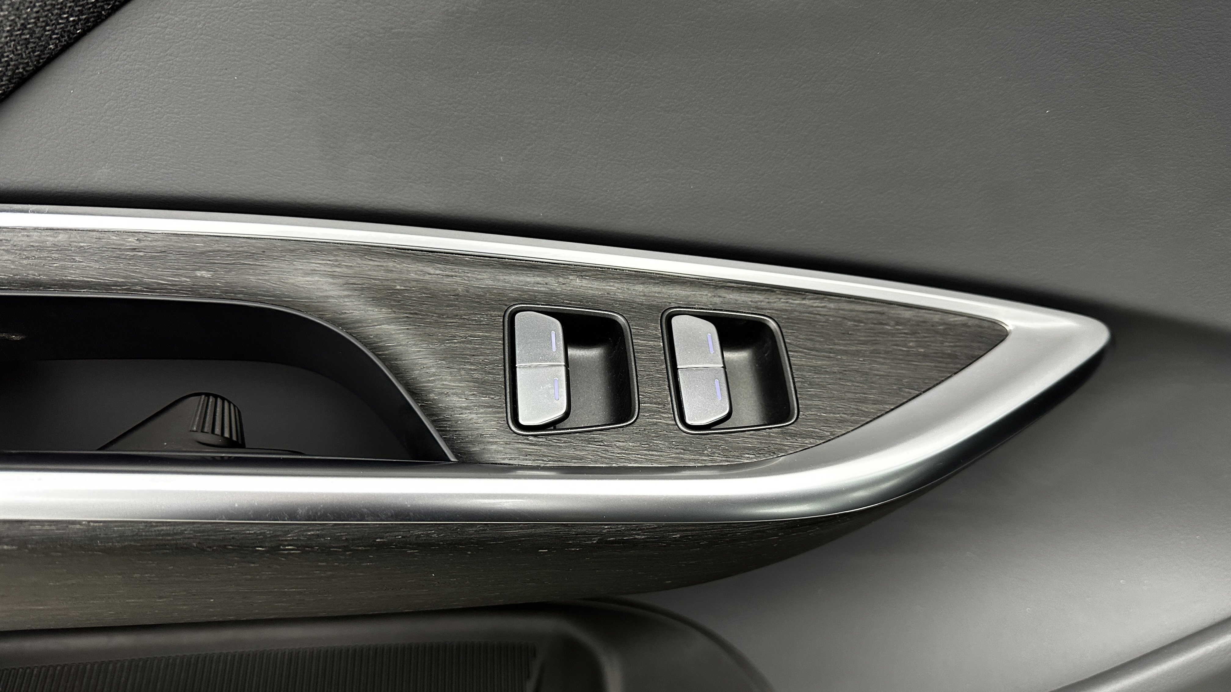 Used 2024 Lucid Air Touring image 13