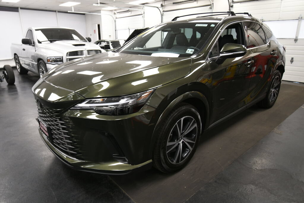 Used 2023 Lexus RX 350 Premium w/ Accessory Package AWD/4WD image 4