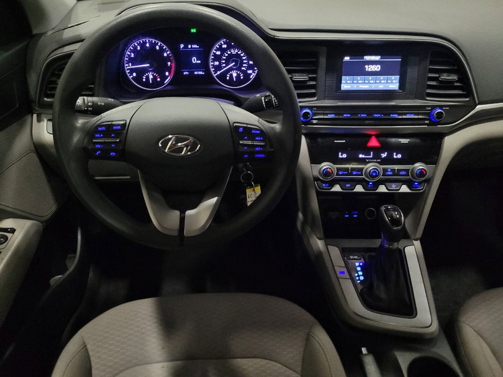Used 2020 Hyundai Elantra SE FWD image 22