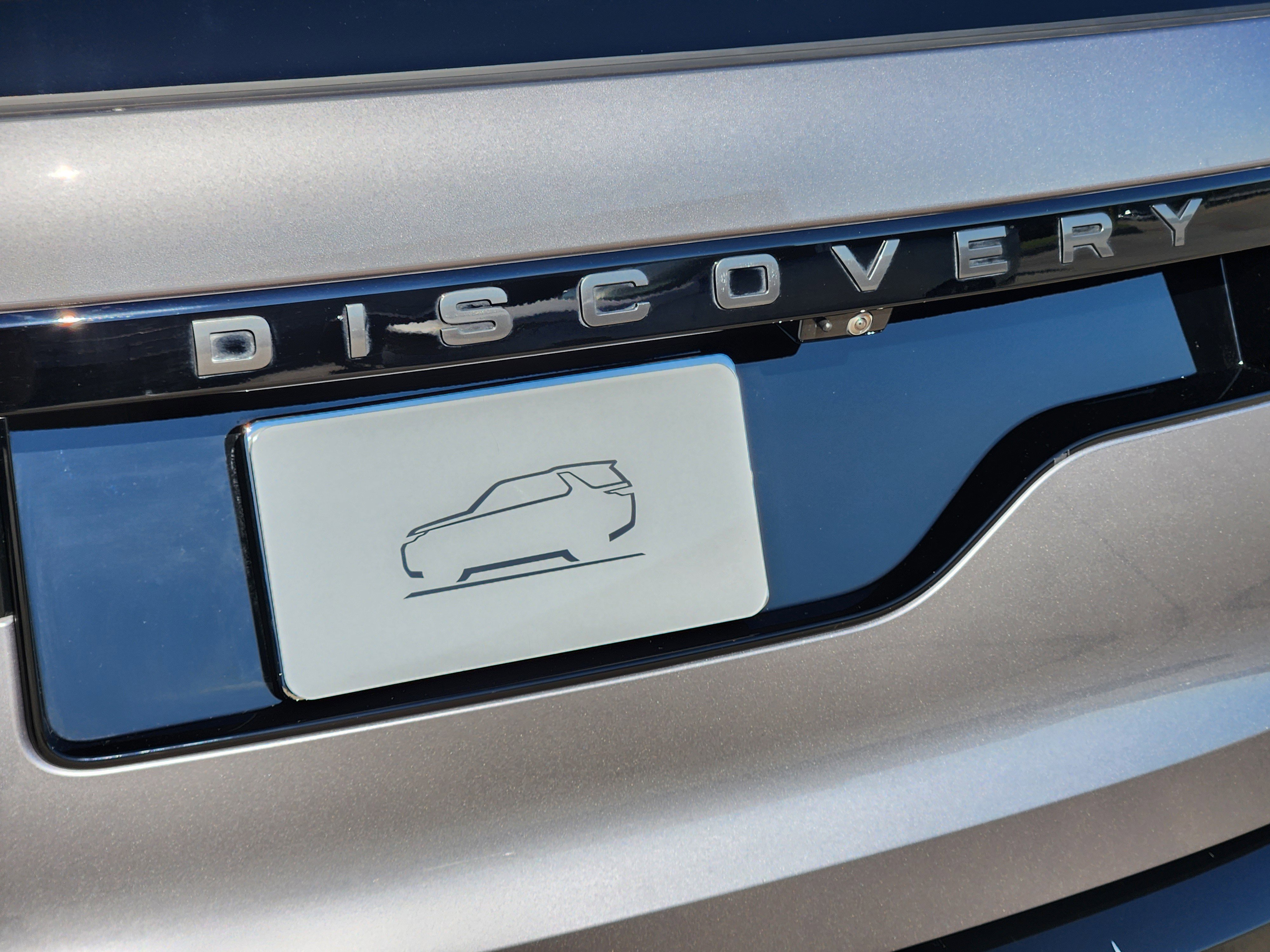 Certified 2024 Land Rover Discovery Dynamic SE image 13