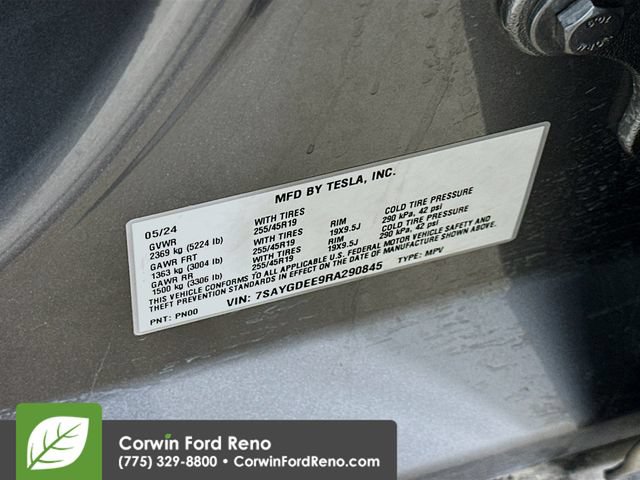 Used 2024 Tesla Model Y Long Range AWD/4WD image 30