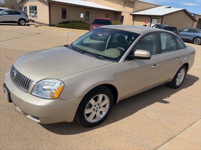 Used 2005 Mercury Montego Luxury image 3