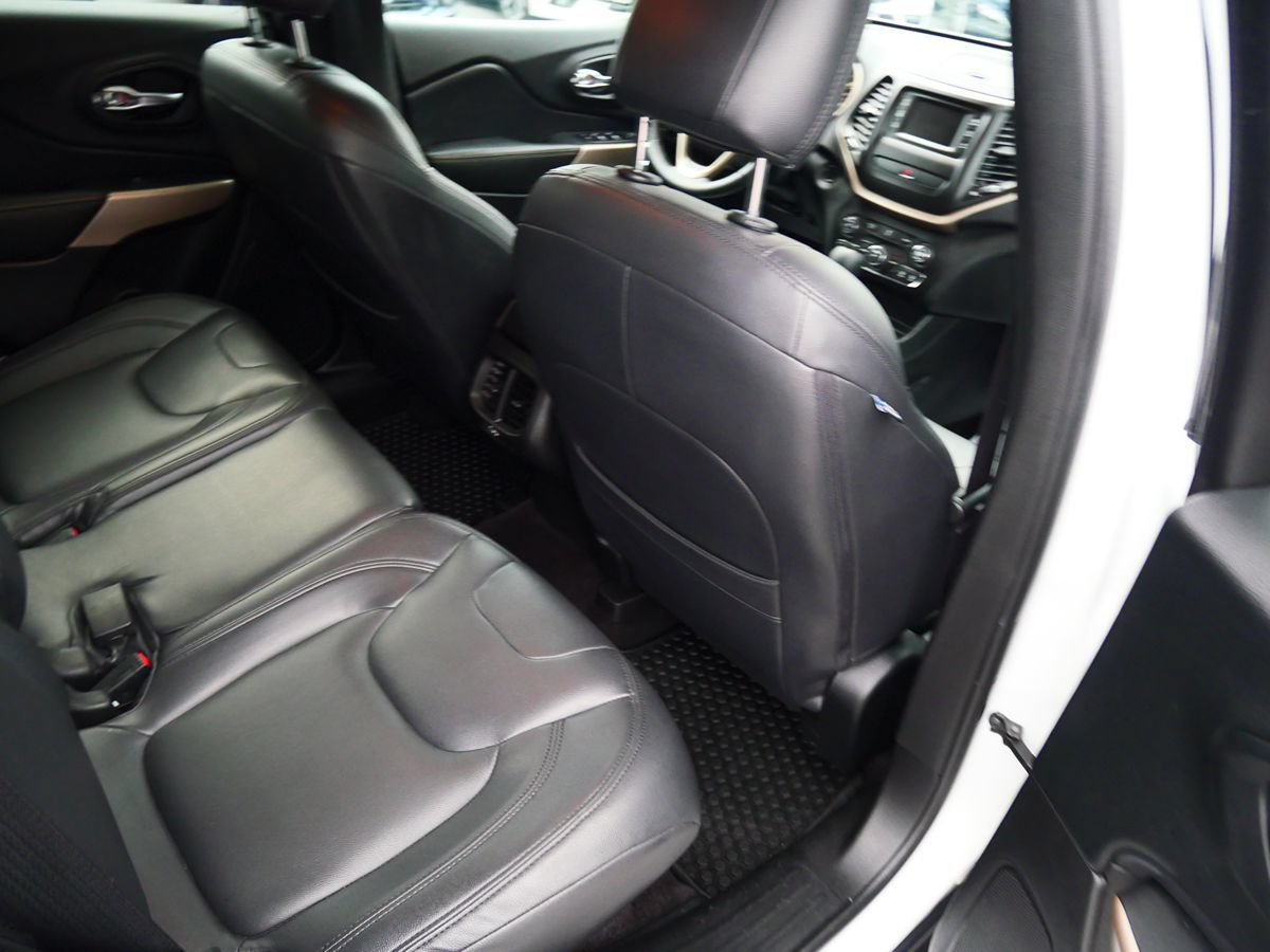 Used 2017 Jeep Cherokee Sport AWD/4WD image 22