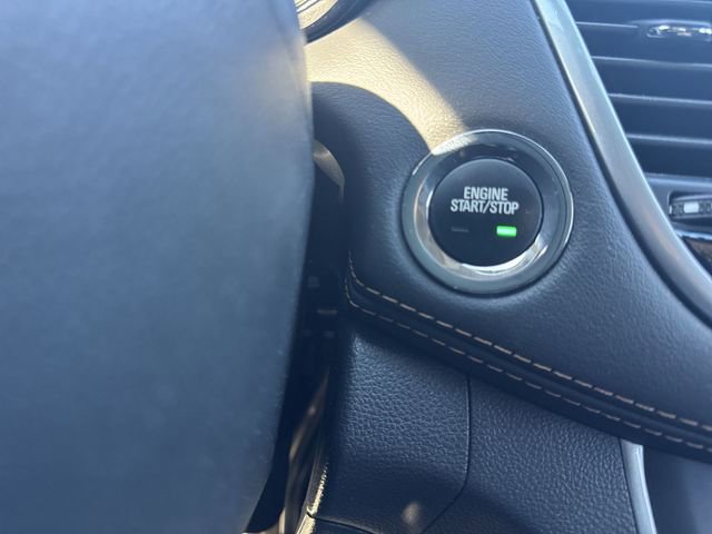 Certified 2022 Chevrolet Trax LT w/ LT Convenience Package image 17