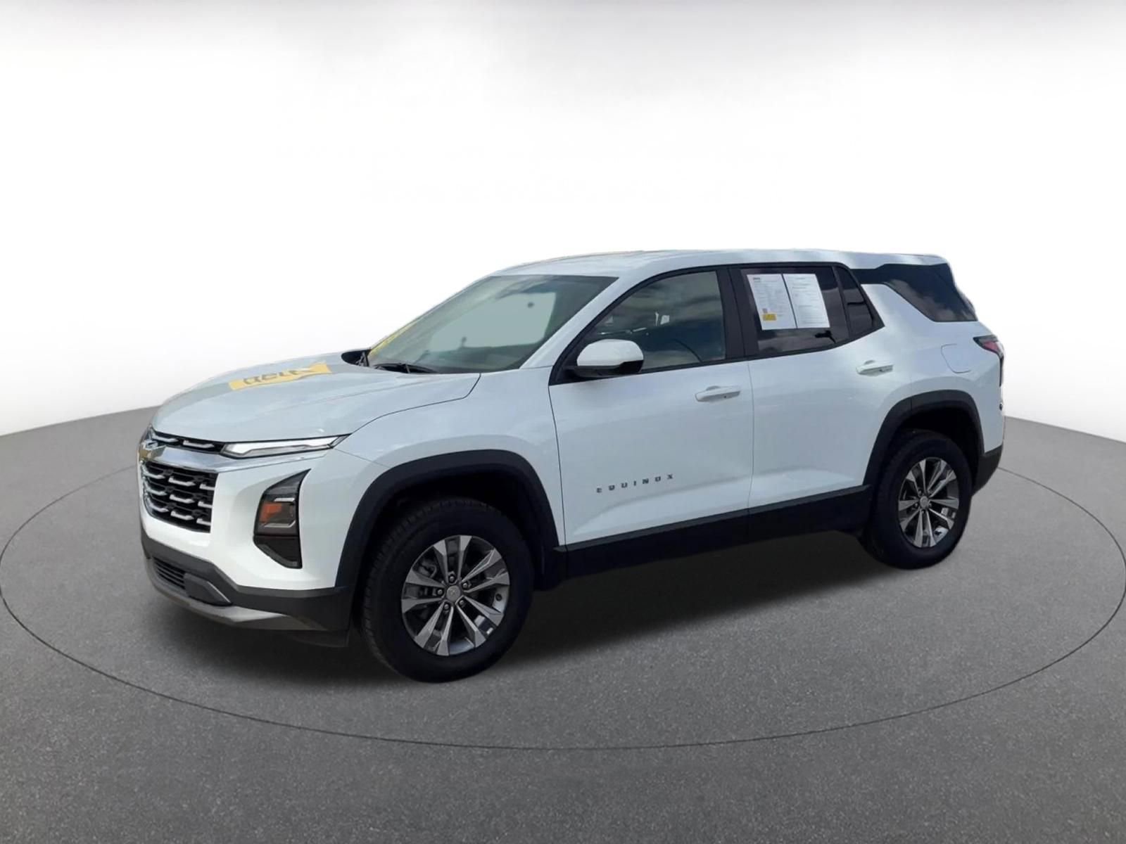 Used 2025 Chevrolet Equinox LT AWD/4WD image 6