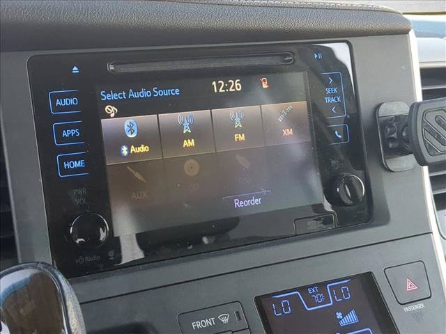 Used 2015 Toyota Sienna XLE w/ XLE Navigation Package FWD image 13