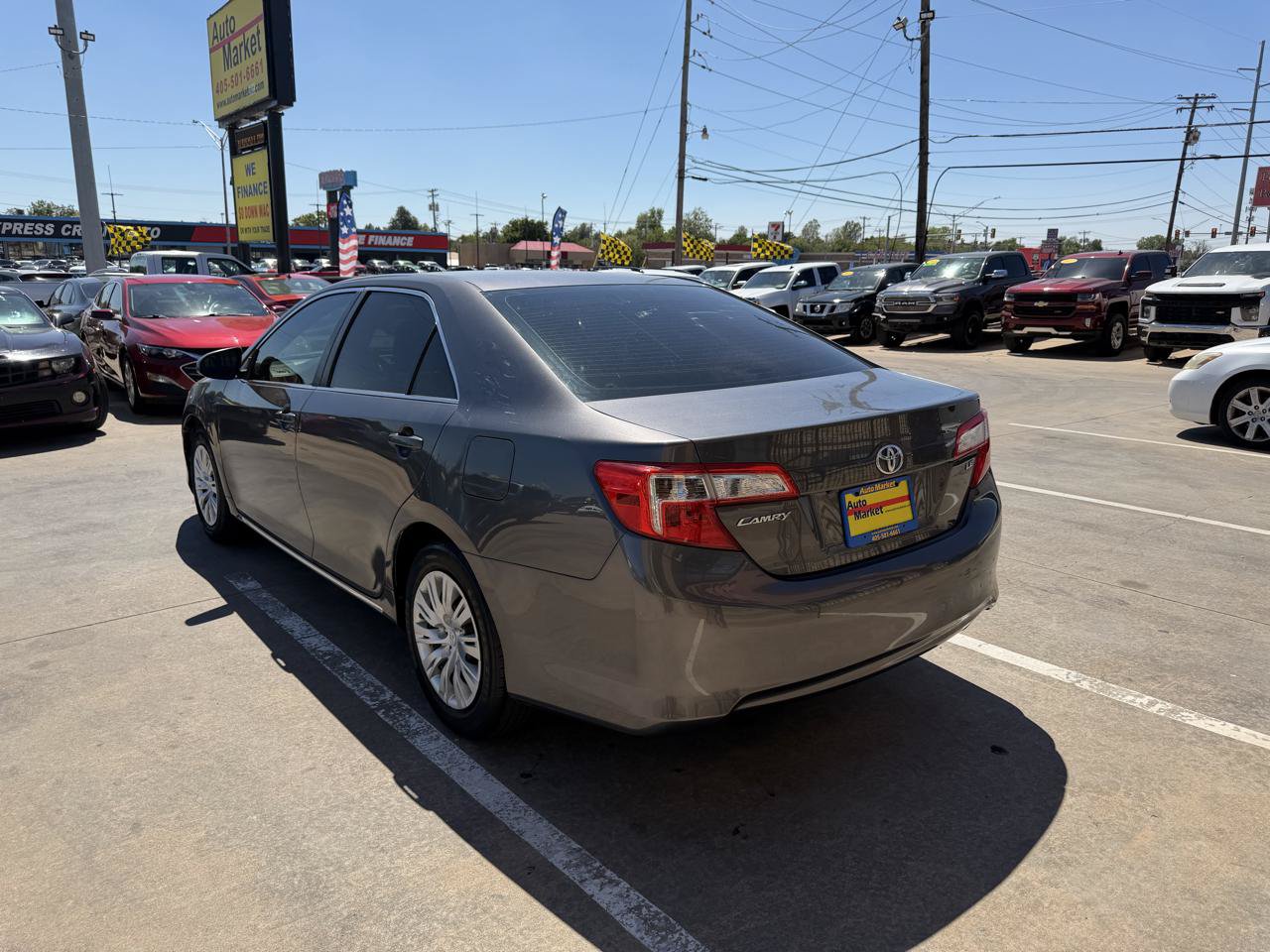Used 2014 Toyota Camry LE FWD image 7