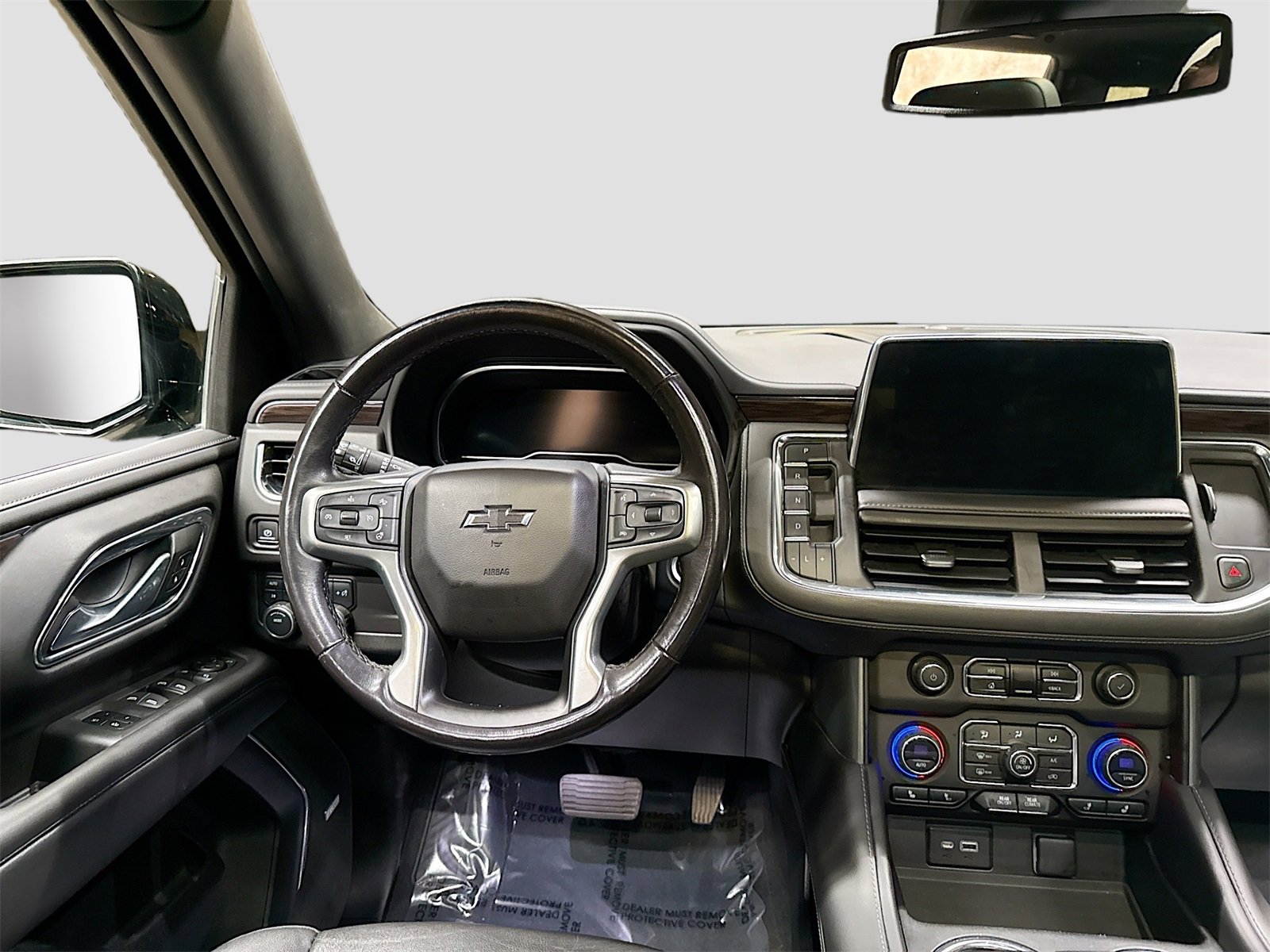 Used 2023 Chevrolet Suburban Z71 w/ Luxury Package image 24