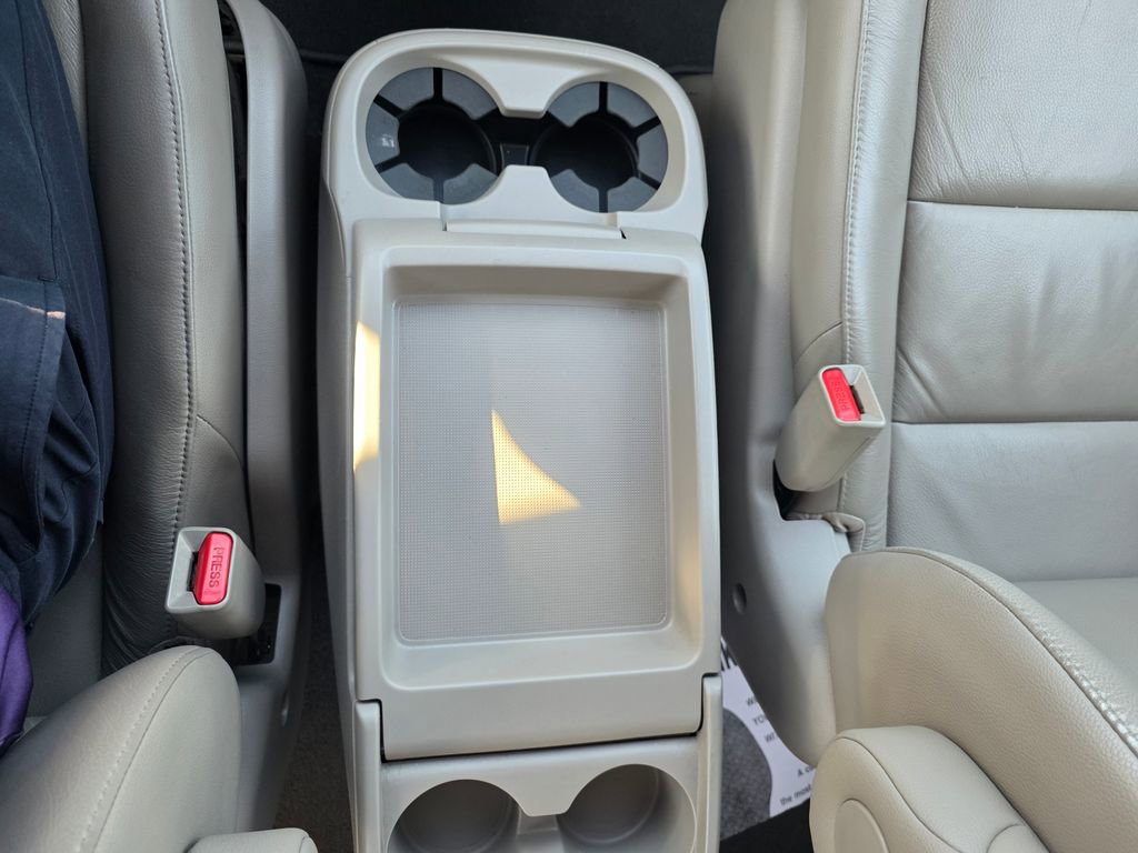 Used 2011 Honda Odyssey EX-L image 22
