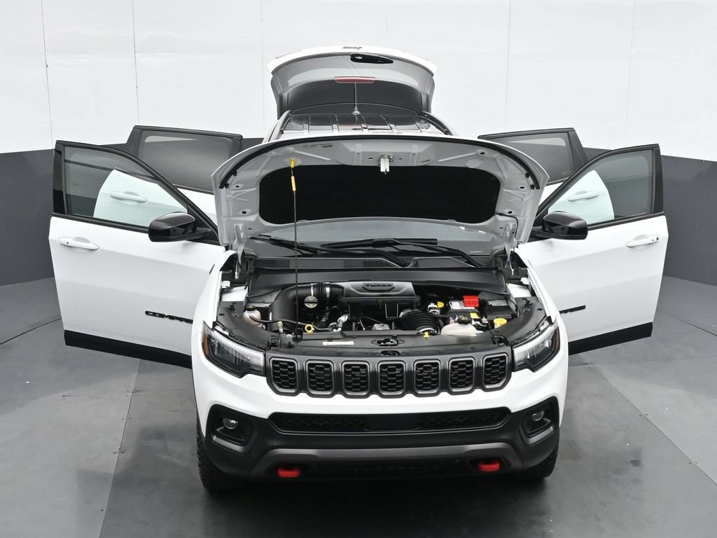 Used 2026 Jeep Compass Trailhawk AWD/4WD image 38
