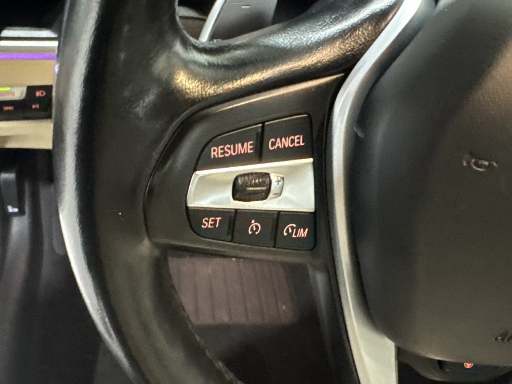 Used 2022 BMW 330i xDrive Sedan AWD/4WD image 6