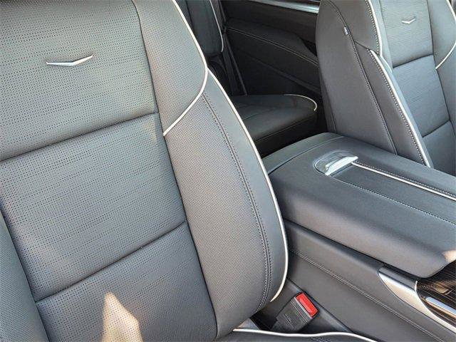 New 2026 Cadillac Escalade Luxury image 18