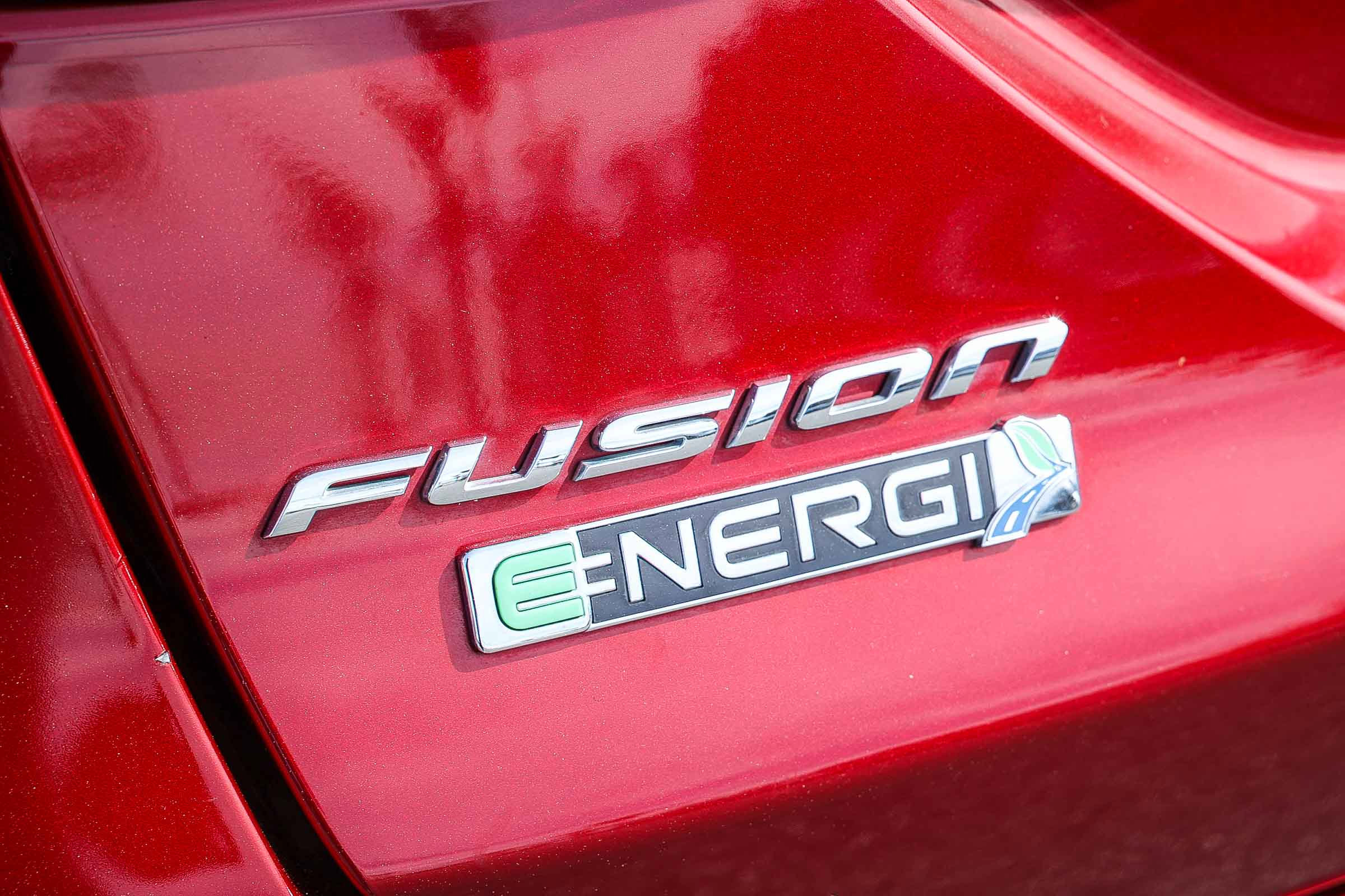 Used 2017 Ford Fusion Energi Titanium image 9