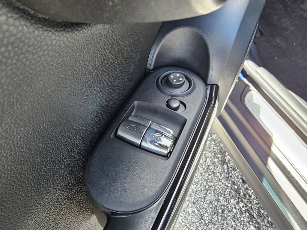 Used 2018 MINI Cooper S FWD image 16