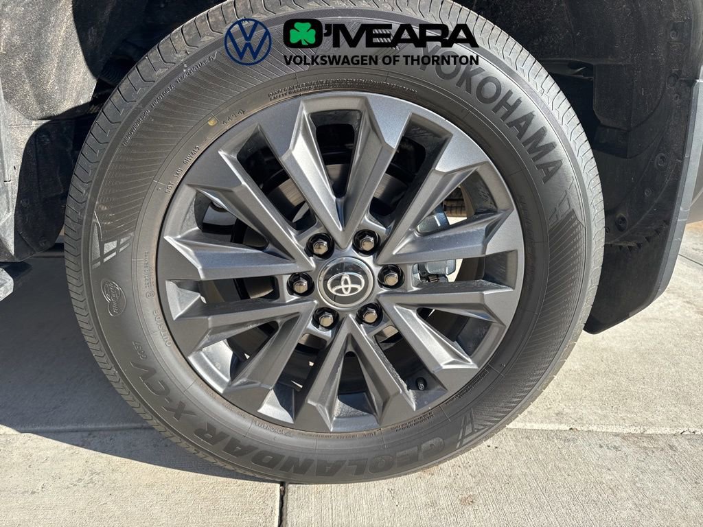 Used 2025 Toyota Land Cruiser w/ Premium Package image 5