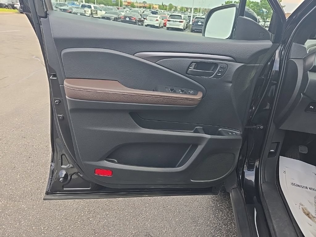 Certified 2024 Honda Passport EX-L image 22