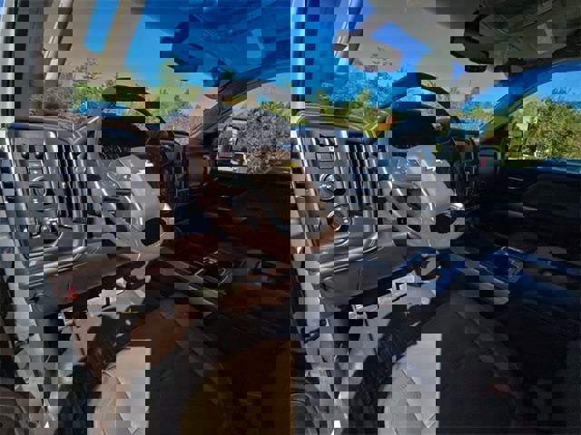 Used 2019 Chevrolet Silverado 2500 LTZ w/ Vortec Plus Package image 10