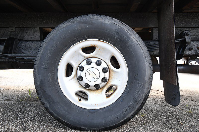 Used 2013 Chevrolet Express 3500 RWD image 20