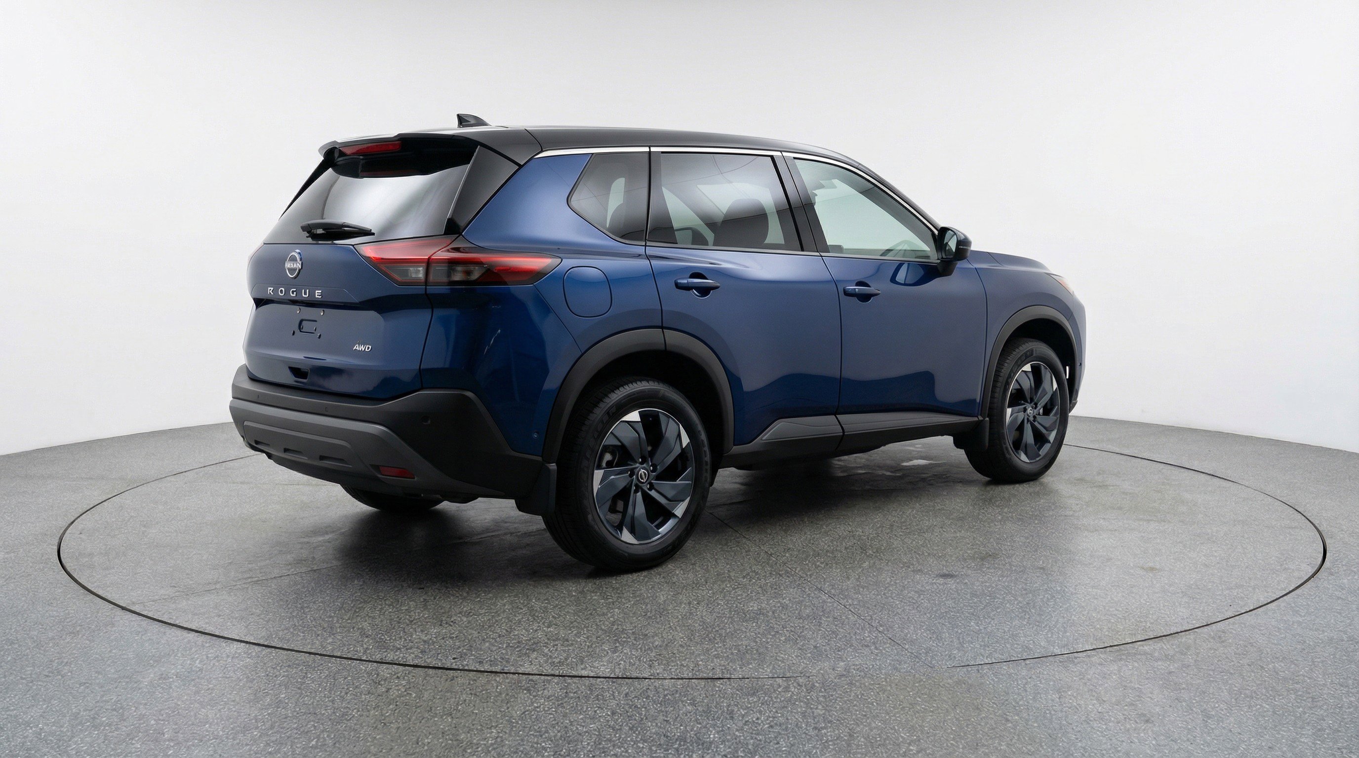 Used 2025 Nissan Rogue SV FWD image 9
