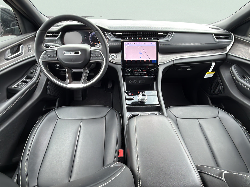 New 2025 Jeep Grand Cherokee L Limited AWD/4WD image 19