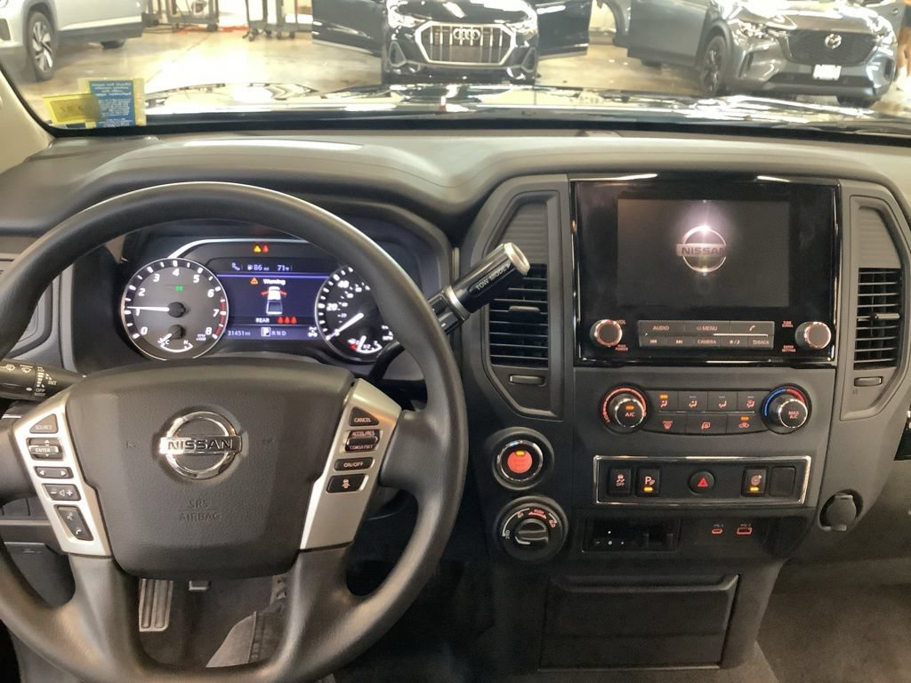 Used 2022 Nissan Titan SV AWD/4WD image 5