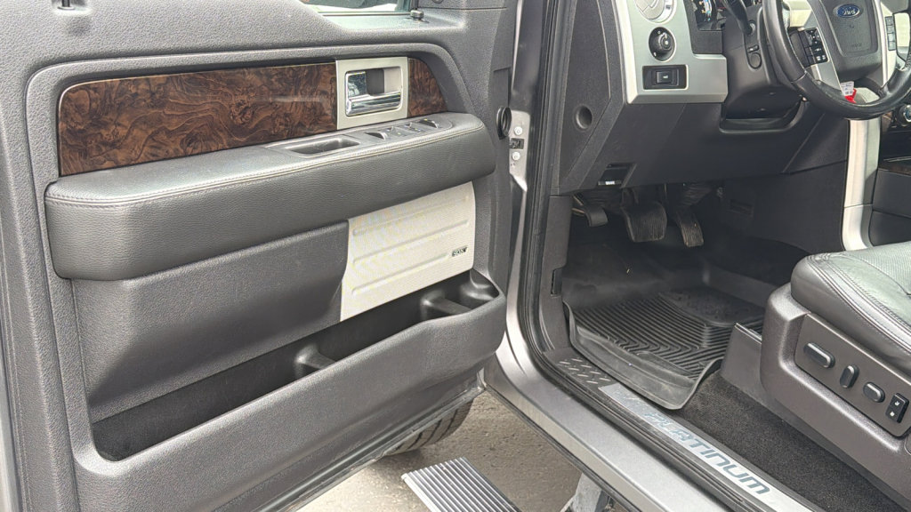 Used 2013 Ford F150 Platinum image 23