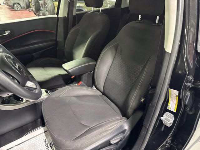 Used 2018 Jeep Compass Sport w/ Tech Group AWD/4WD image 19