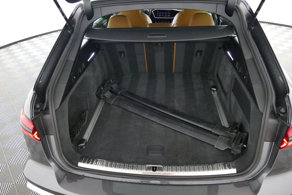 Used 2022 Audi RS 6 AWD/4WD image 10