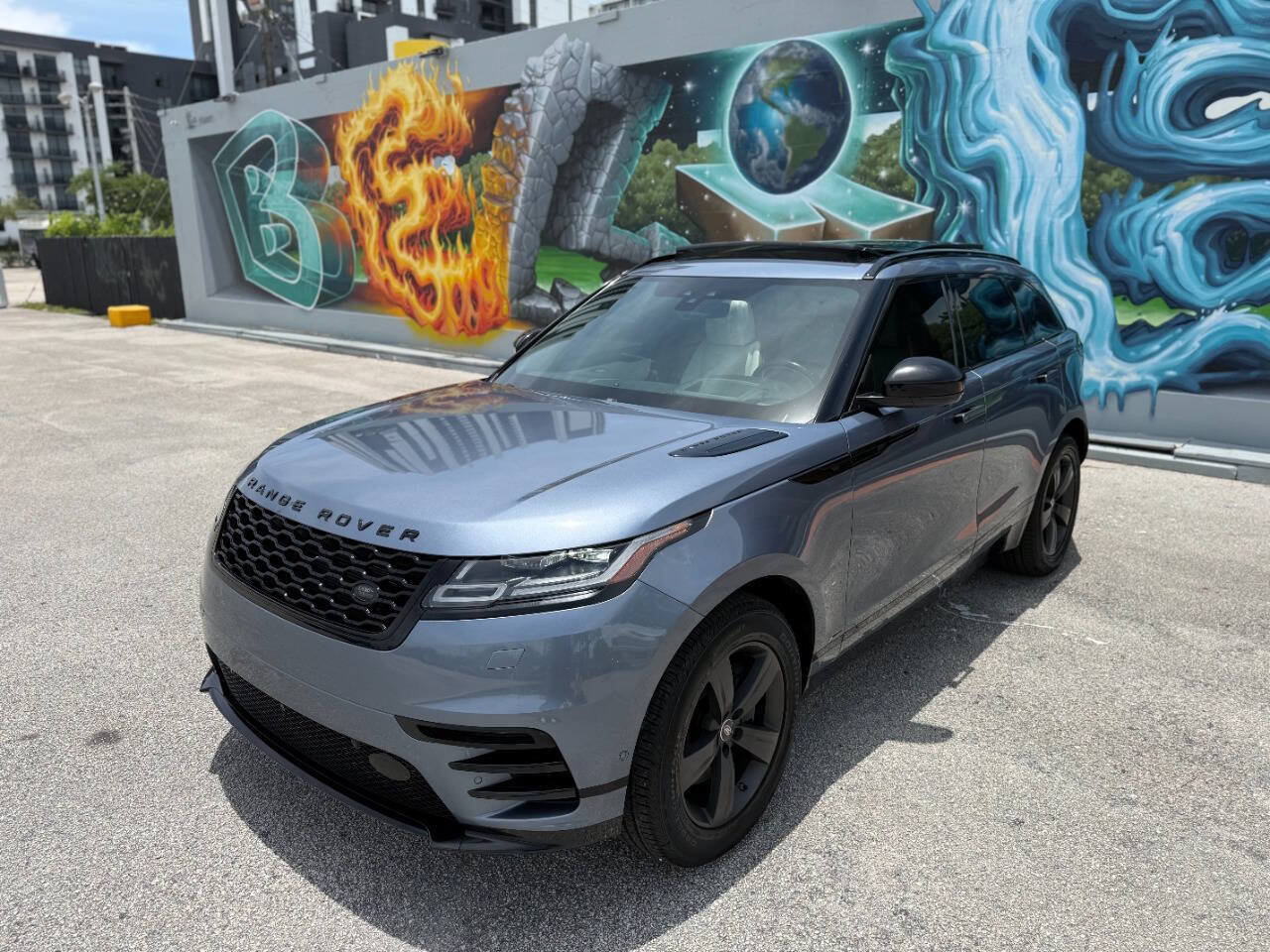 Used 2018 Land Rover Range Rover Velar R-Dynamic HSE AWD/4WD image 1