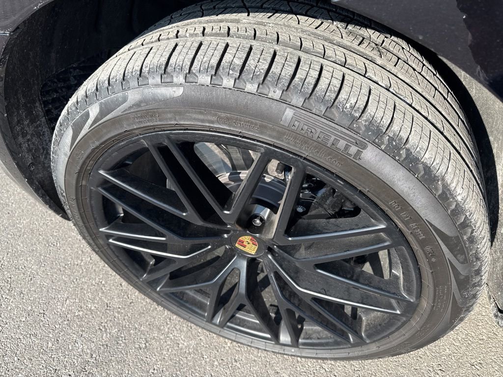 Used 2024 Porsche Macan GTS image 8