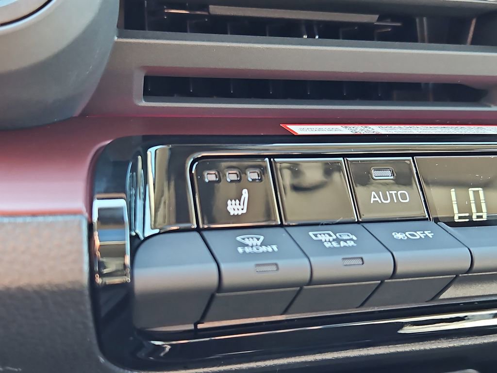 New 2026 Toyota Prius Plug-In Hybrid FWD image 12