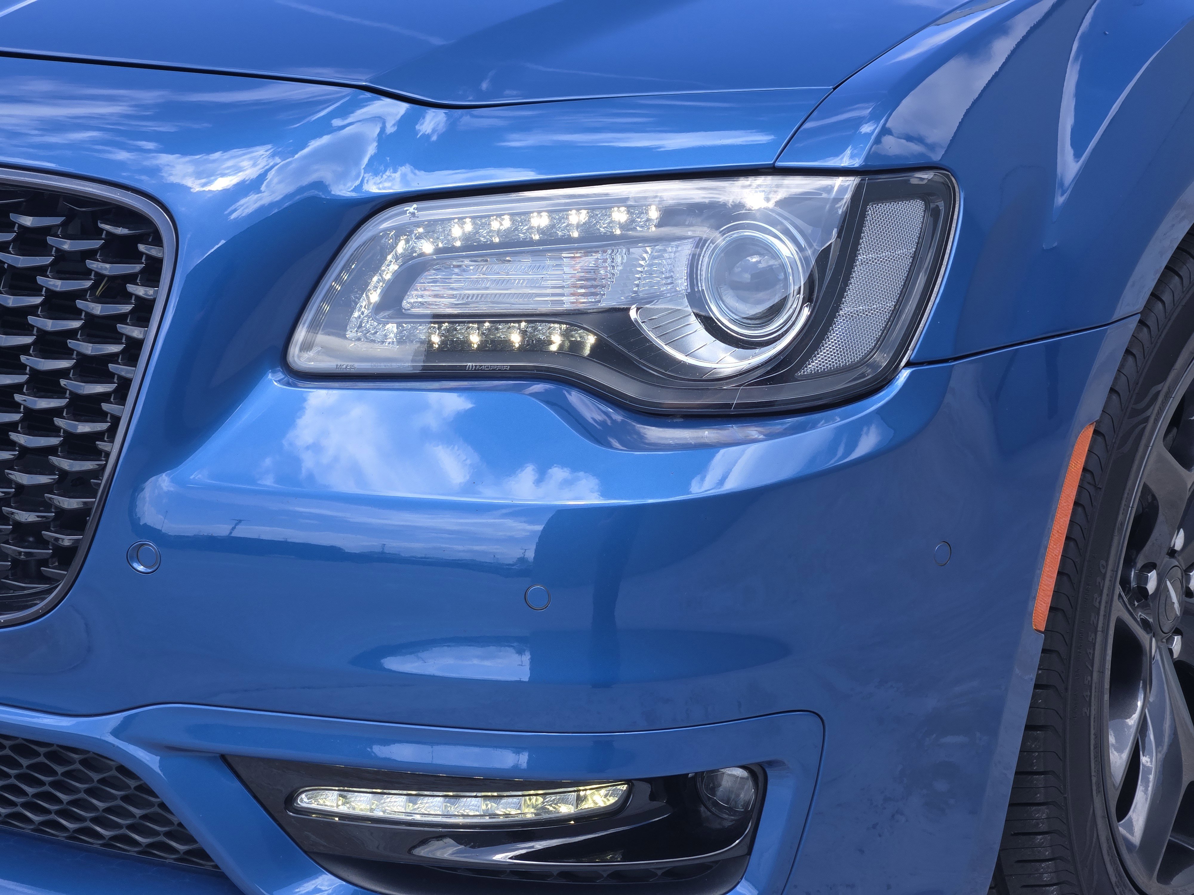 Used 2023 Chrysler 300 Touring L w/ Comfort Group RWD image 11