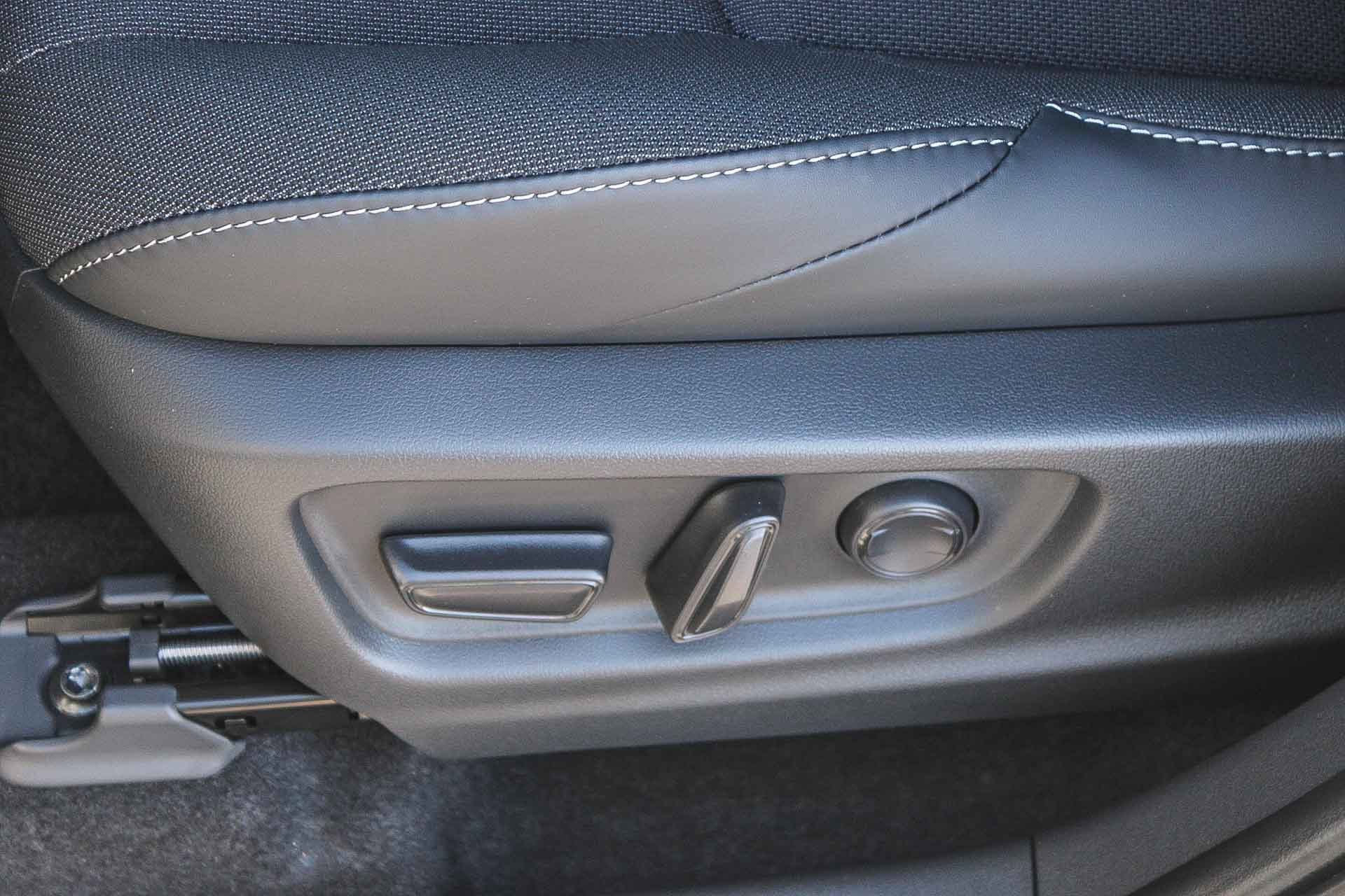New 2026 Toyota C-HR AWD/4WD image 37