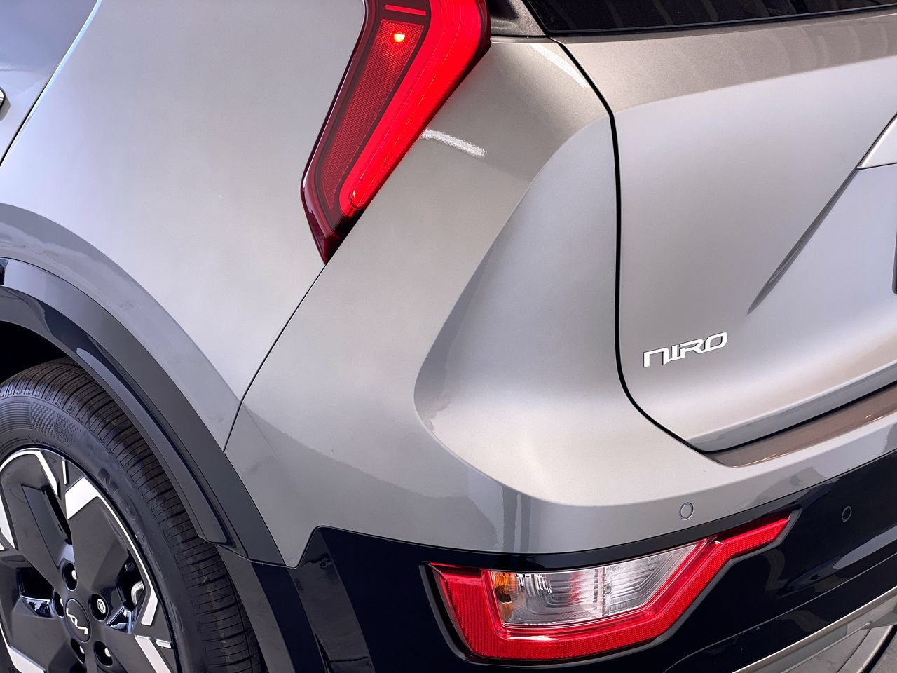 New 2026 Kia Niro Wind FWD image 9