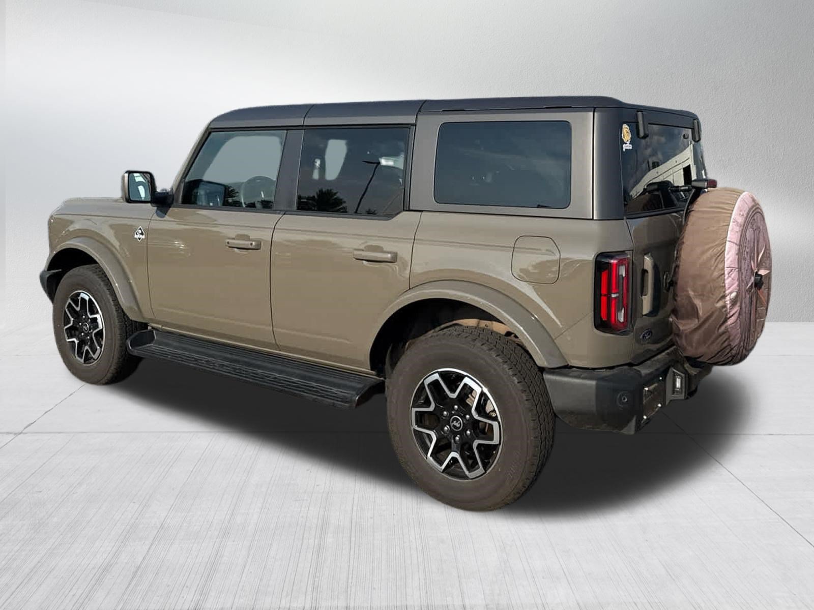 Used 2025 Ford Bronco Outer Banks AWD/4WD image 5