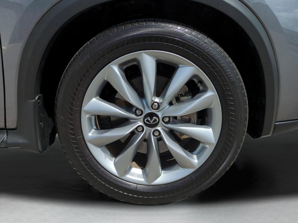 Used 2022 INFINITI QX50 Essential w/ Cargo Package image 10