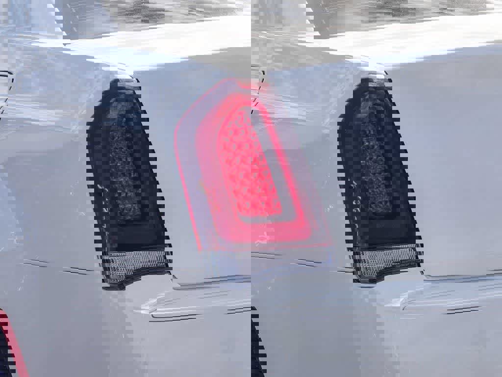 Certified 2023 Chrysler 300 Touring L image 7