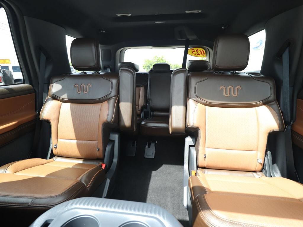 Certified 2025 Ford Expedition King Ranch AWD/4WD image 6