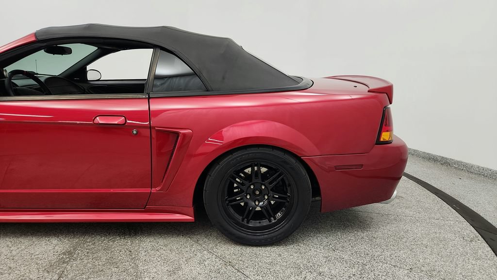 Used 2001 Ford Mustang Cobra RWD image 17
