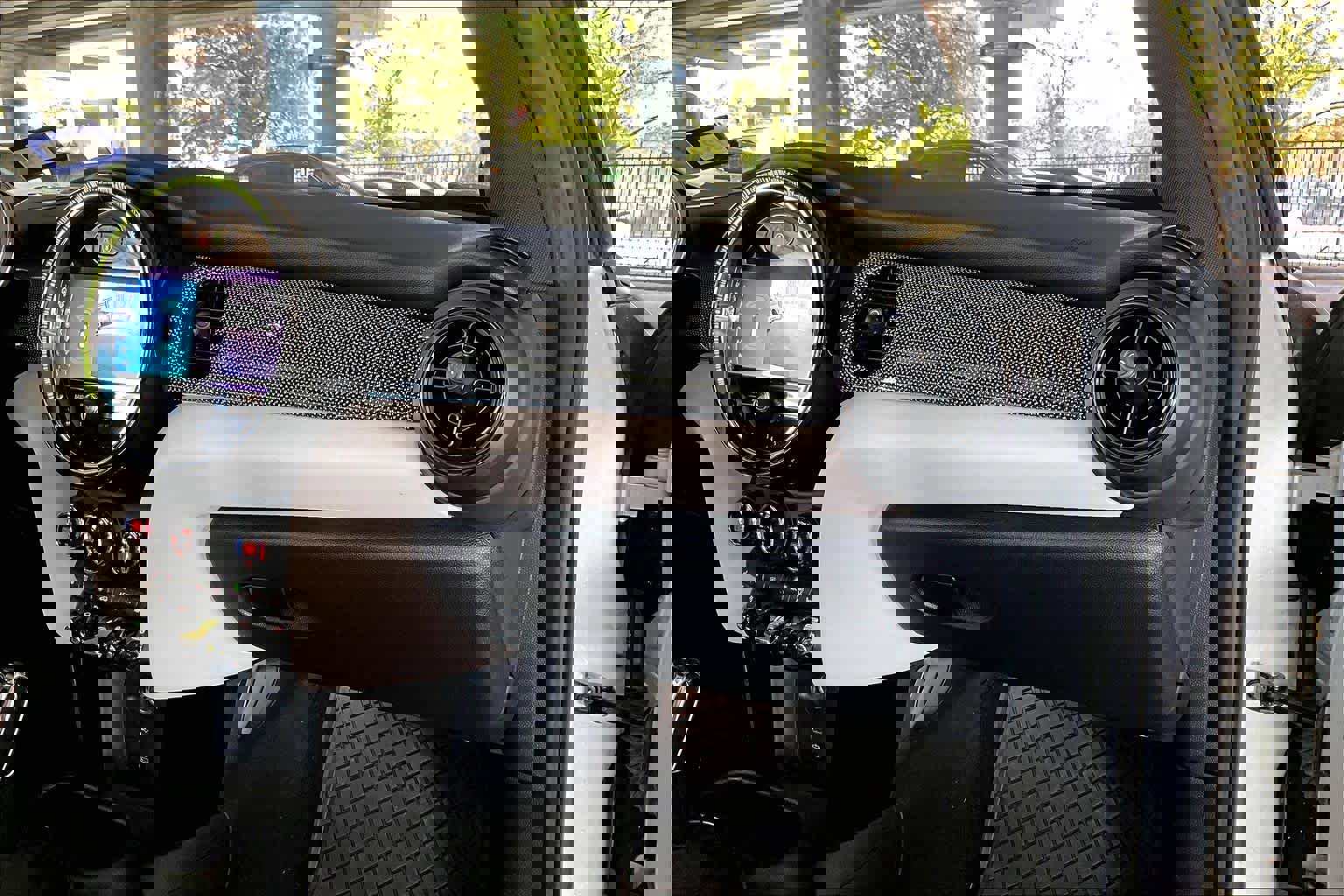 Used 2023 MINI Cooper SE image 18