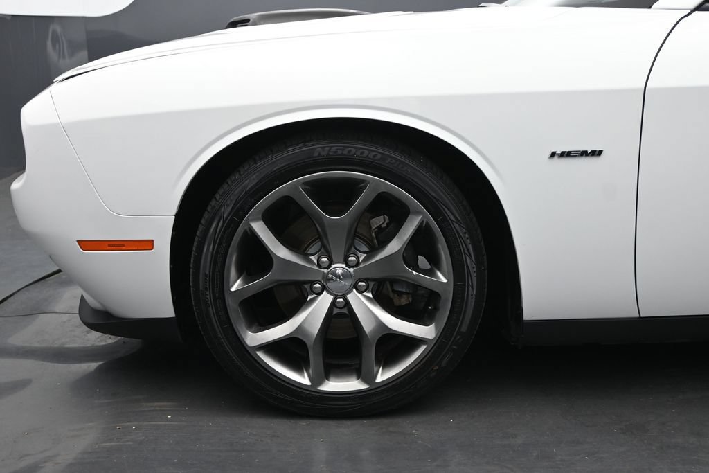 Used 2015 Dodge Challenger R/T w/ Quick Order Package 28B R/T RWD image 19