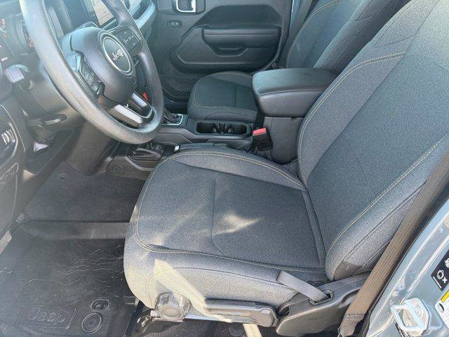 Used 2025 Jeep Gladiator Sport AWD/4WD image 15