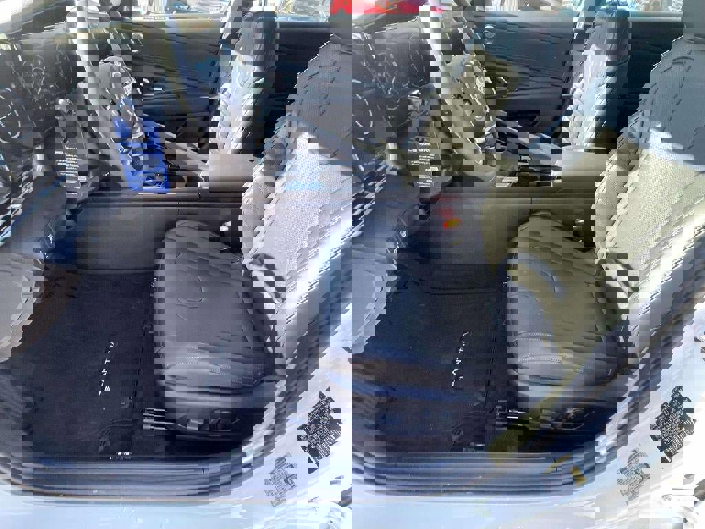 New 2026 Hyundai Elantra Limited image 36